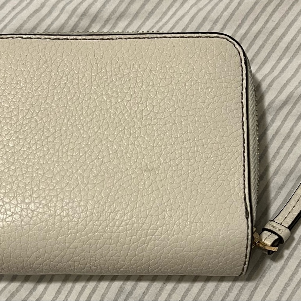 Tory Burch Cream Wallet - Picture 3 of 3